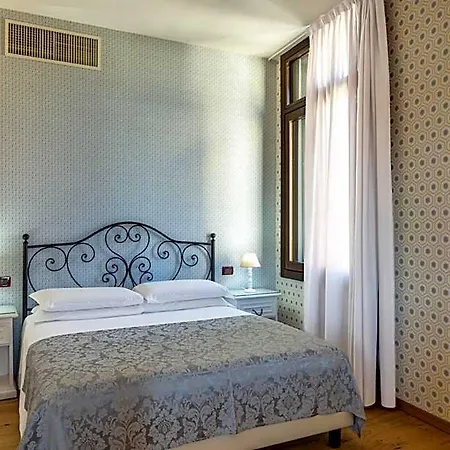 Hotel Atlanta Augustus